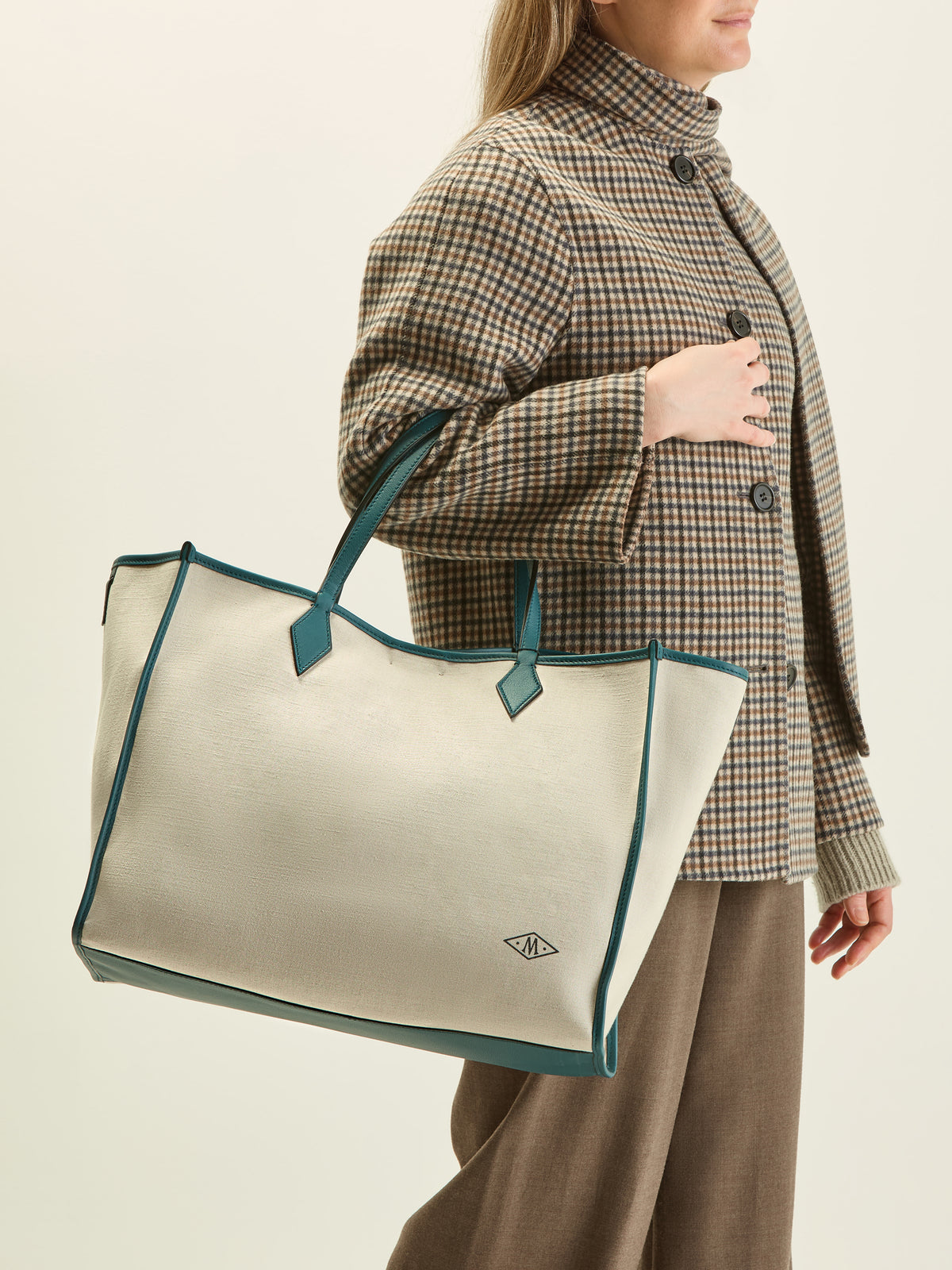 Maybourne x Métier Chameleon 41 Bag